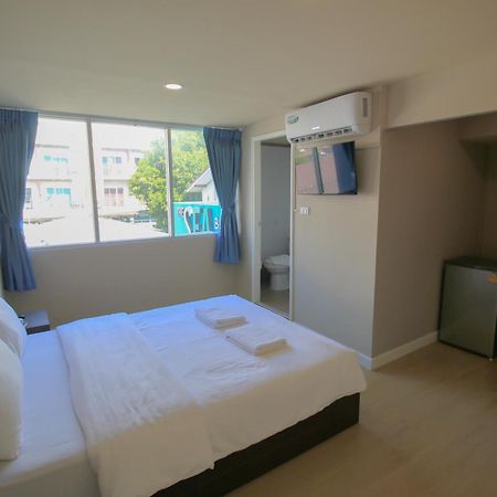 The Sea Bangsaen Hotel Exterior photo