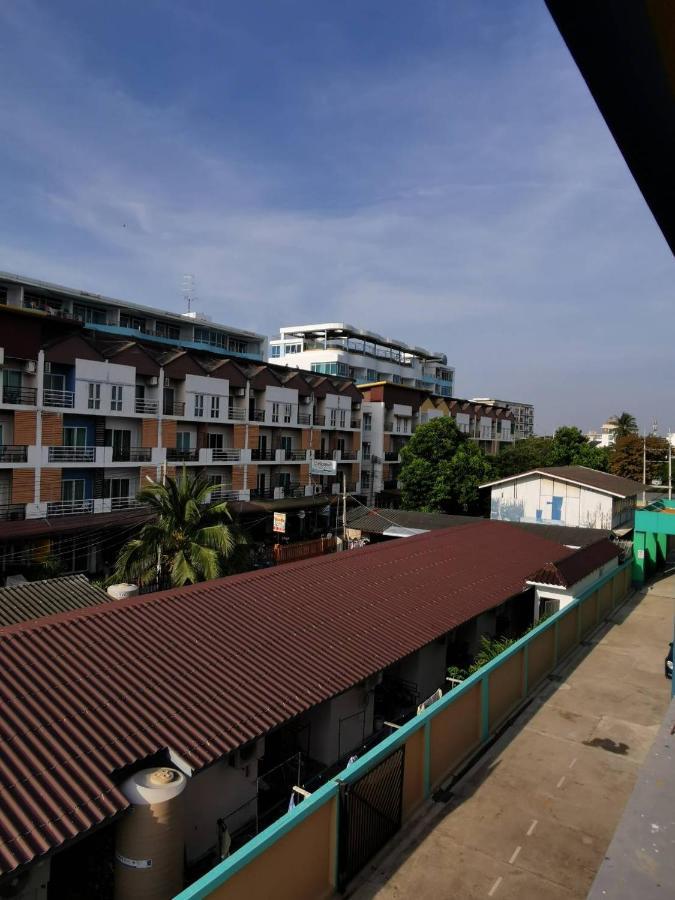 The Sea Bangsaen Hotel Exterior photo