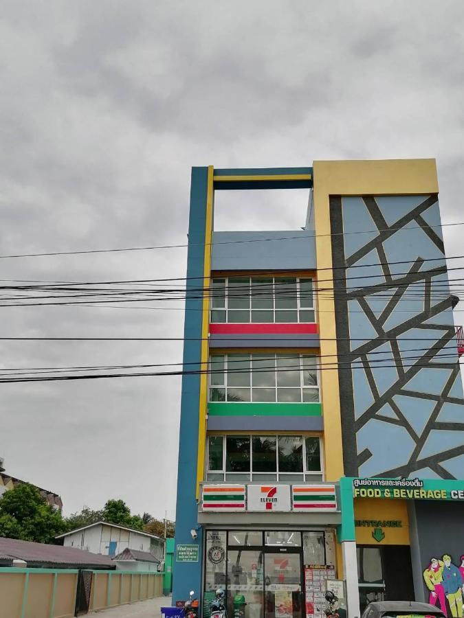 The Sea Bangsaen Hotel Exterior photo