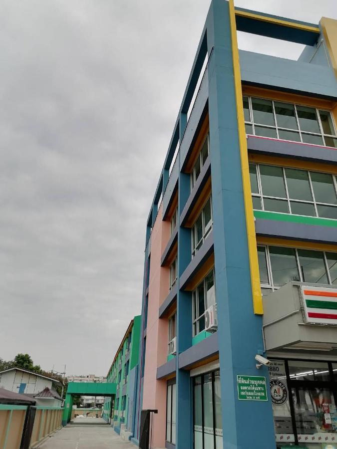 The Sea Bangsaen Hotel Exterior photo
