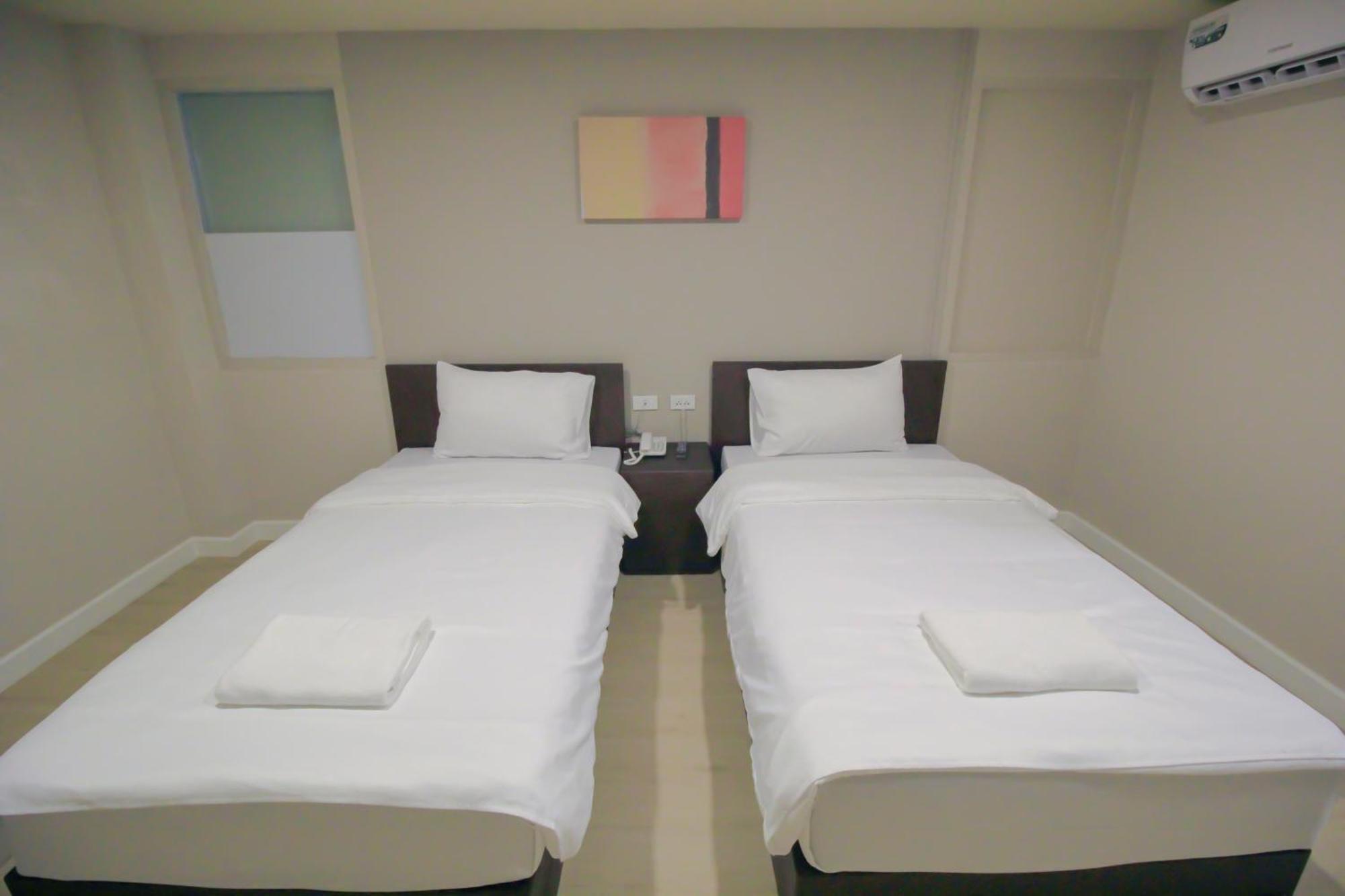 The Sea Bangsaen Hotel Exterior photo